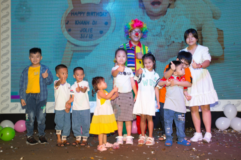 TIỆC THÔI NÔI BÉ KHÁNH DI - JOLIE